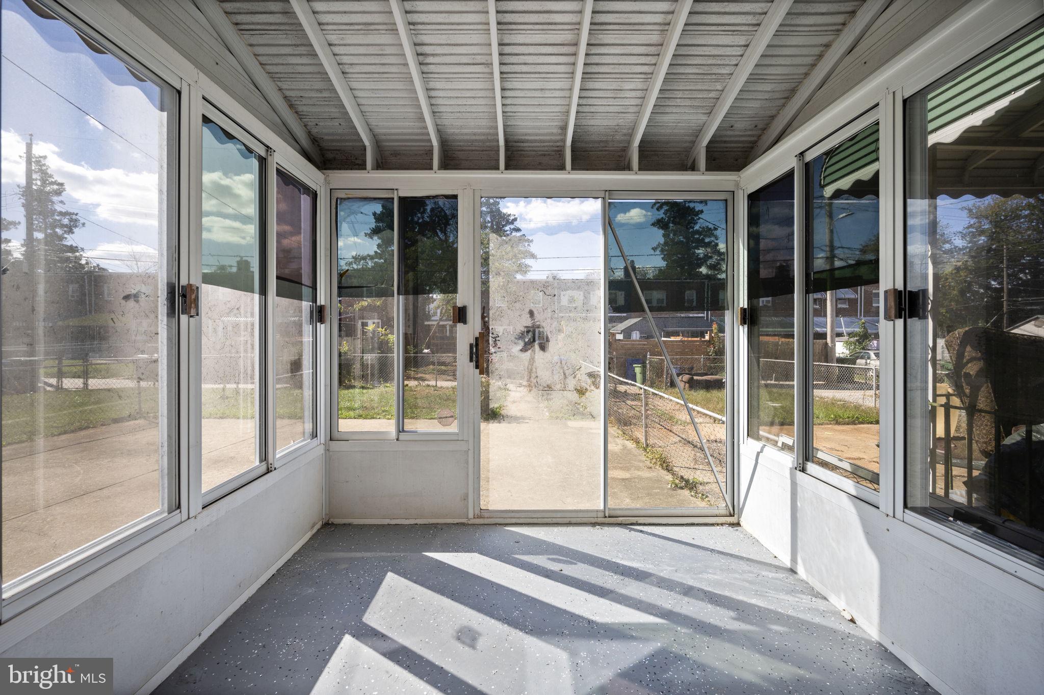 PARK CIRCLE - Residential