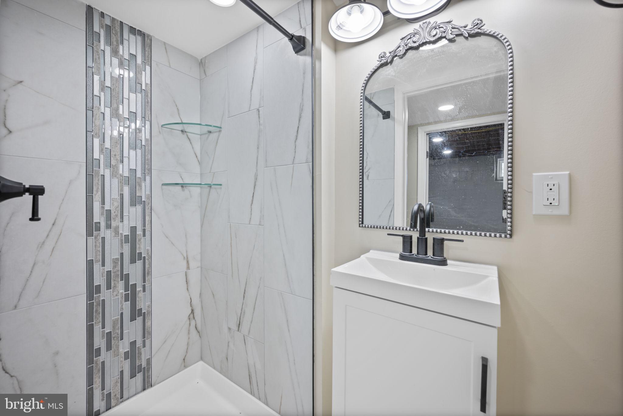 PARK CIRCLE - Residential