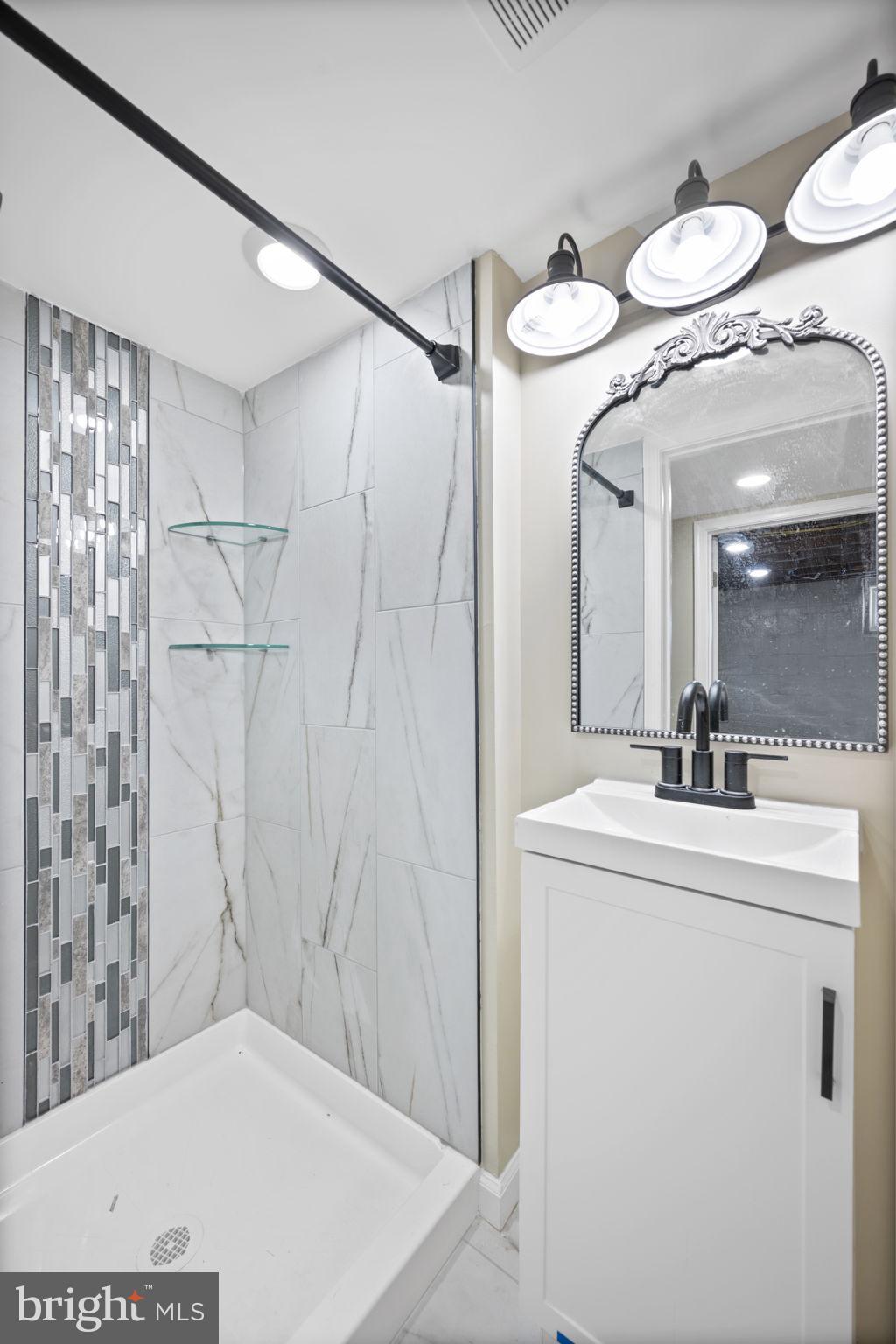 PARK CIRCLE - Residential