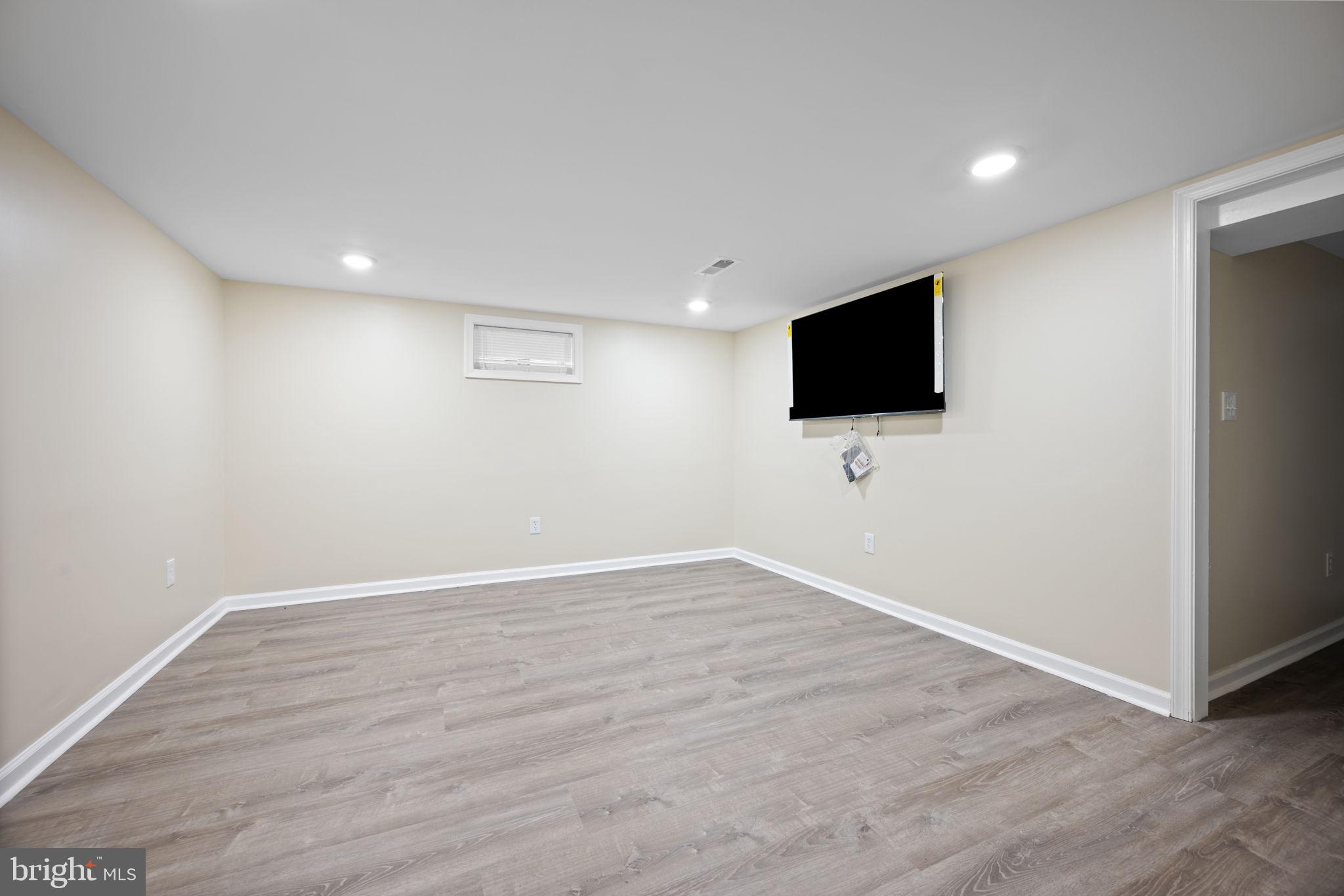 PARK CIRCLE - Residential