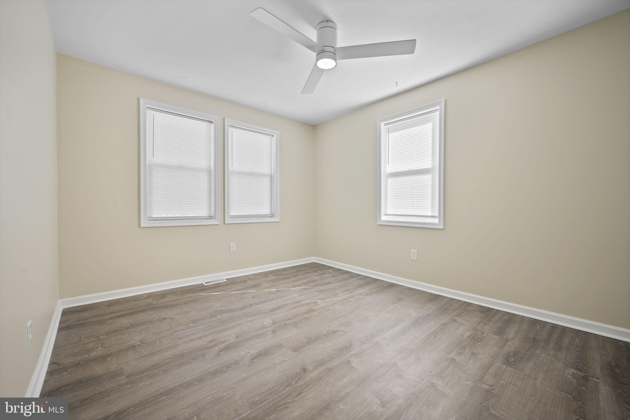 PARK CIRCLE - Residential