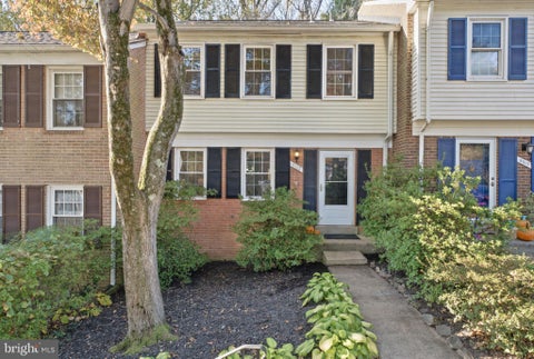 Photo of 5517 Heston Court, SPRINGFIELD, VA 22151 (MLS # VAFX2348228)