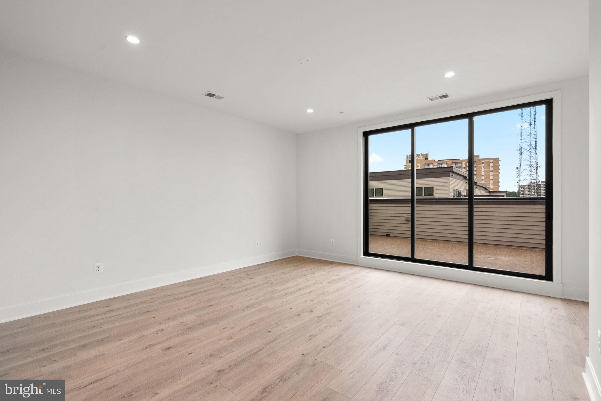 WESTBARD SQUARE - Residential