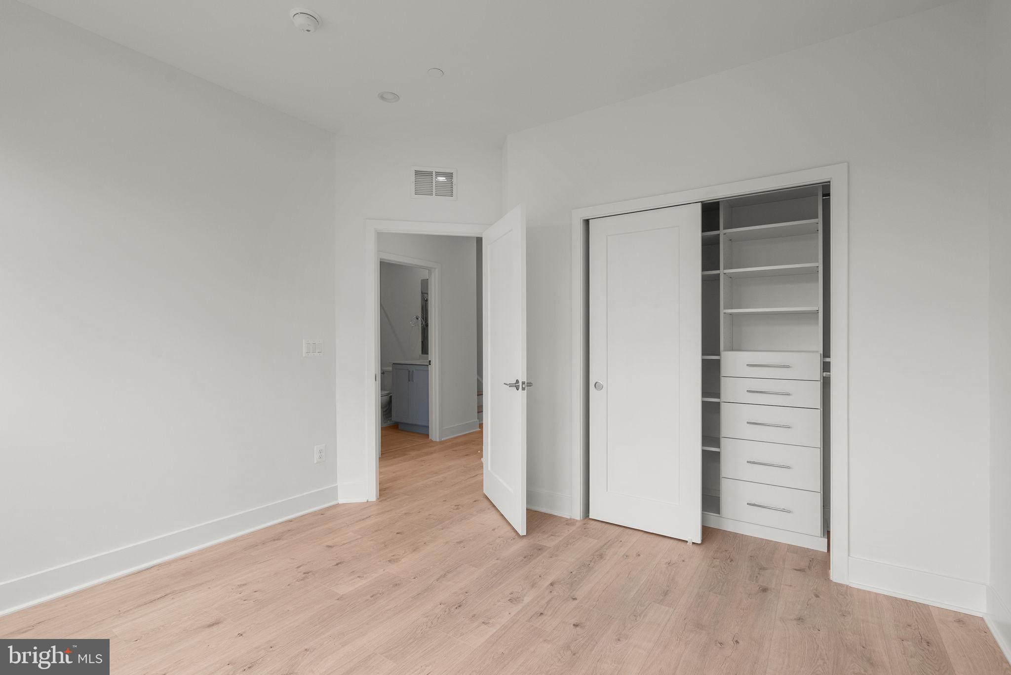 WESTBARD SQUARE - Residential