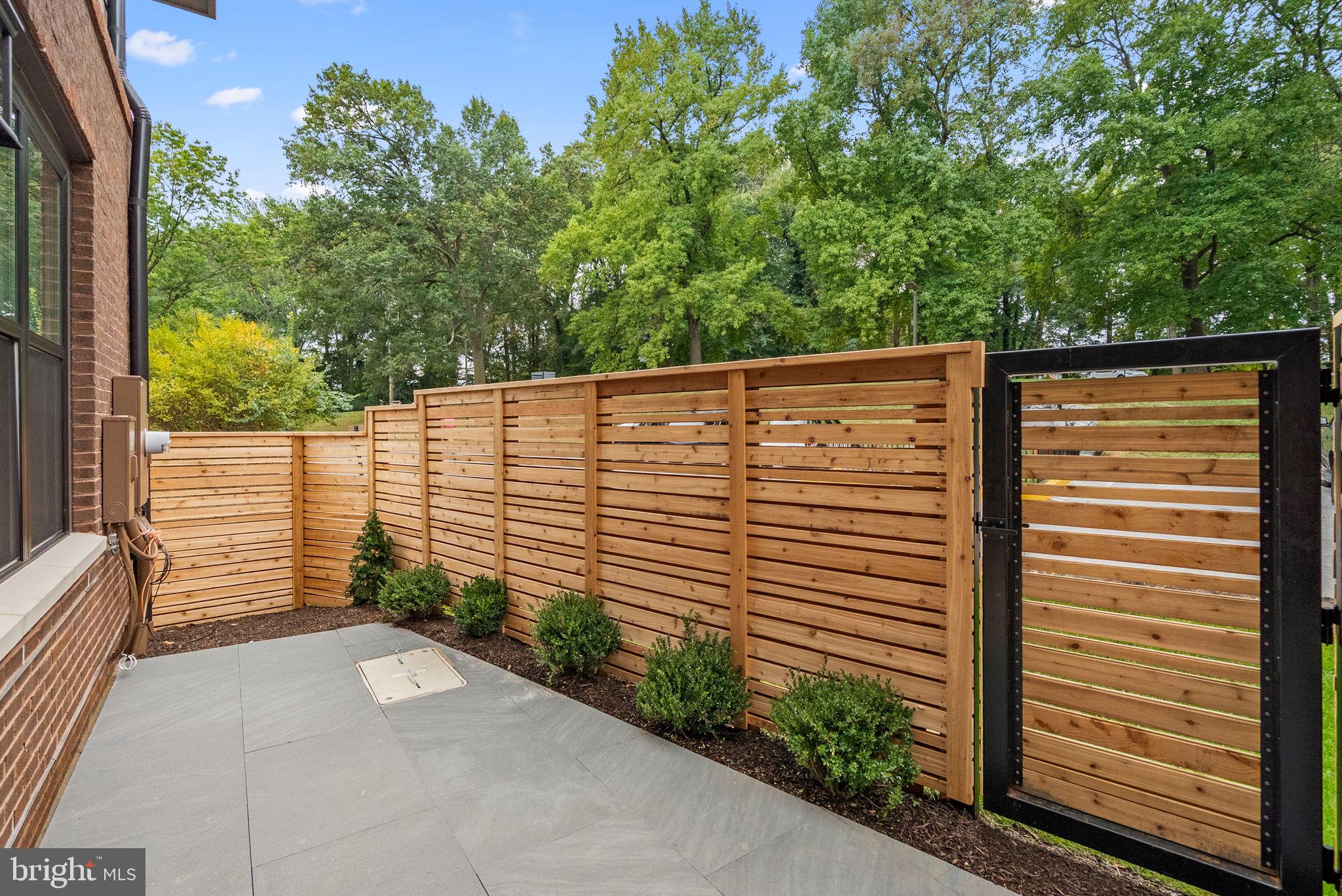 WESTBARD SQUARE - Residential