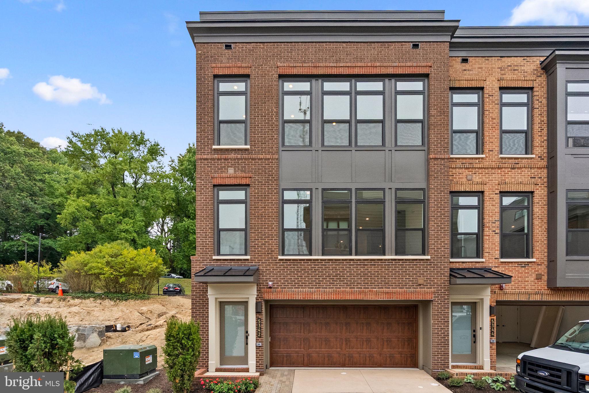 WESTBARD SQUARE - Residential