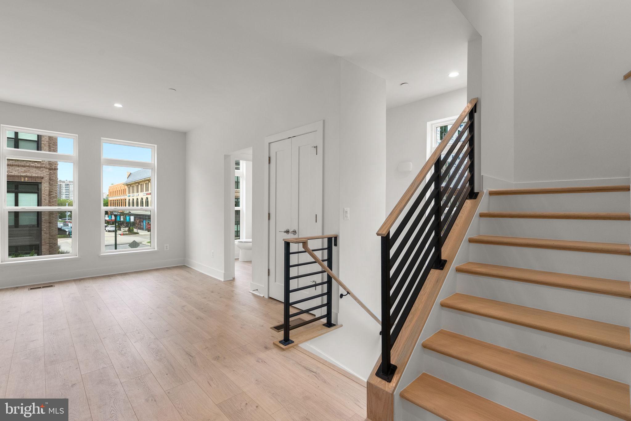 WESTBARD SQUARE - Residential