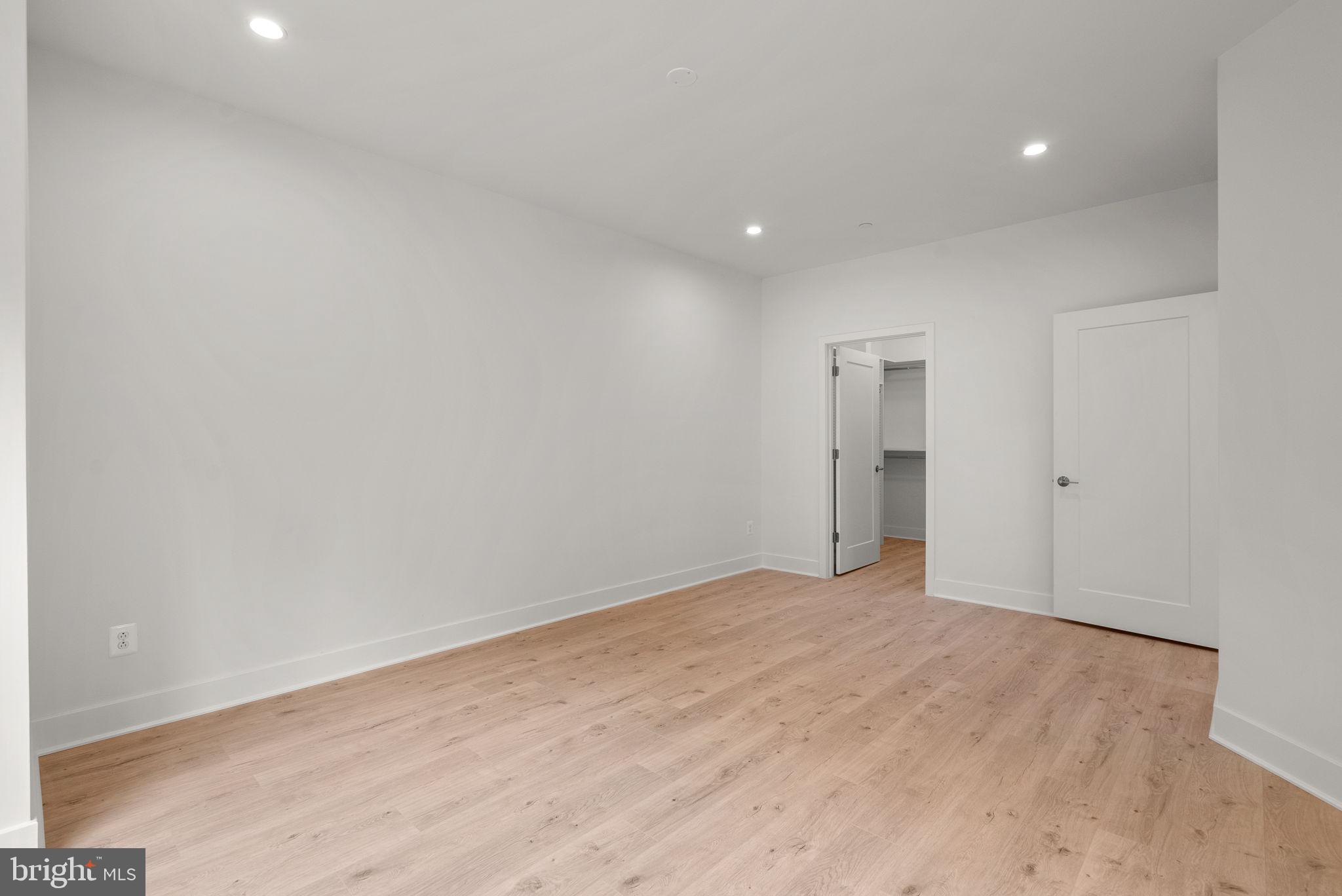 WESTBARD SQUARE - Residential