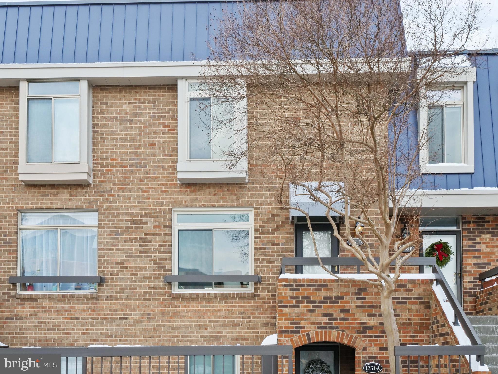 1751 S HAYES STREET 2