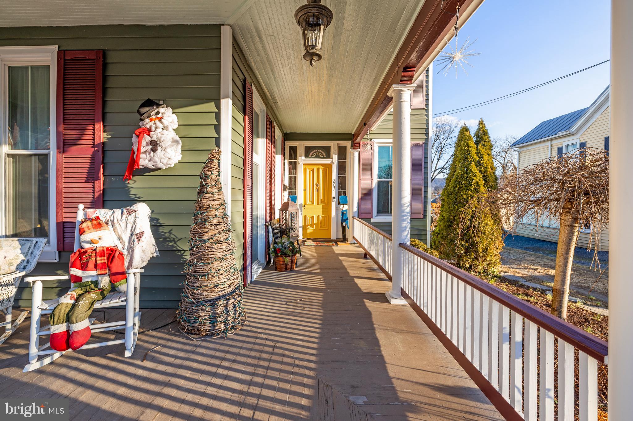 207 S MUHLENBERG STREET