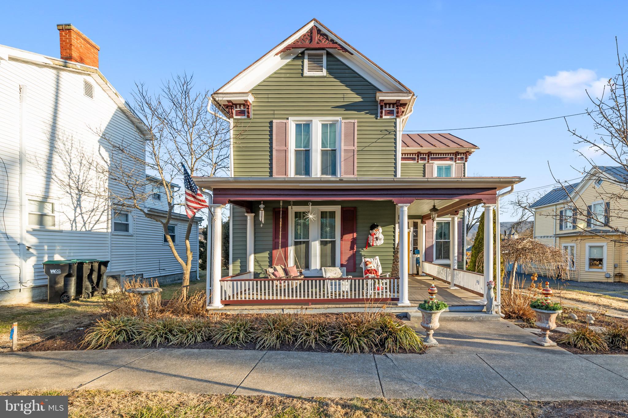 207 S MUHLENBERG STREET