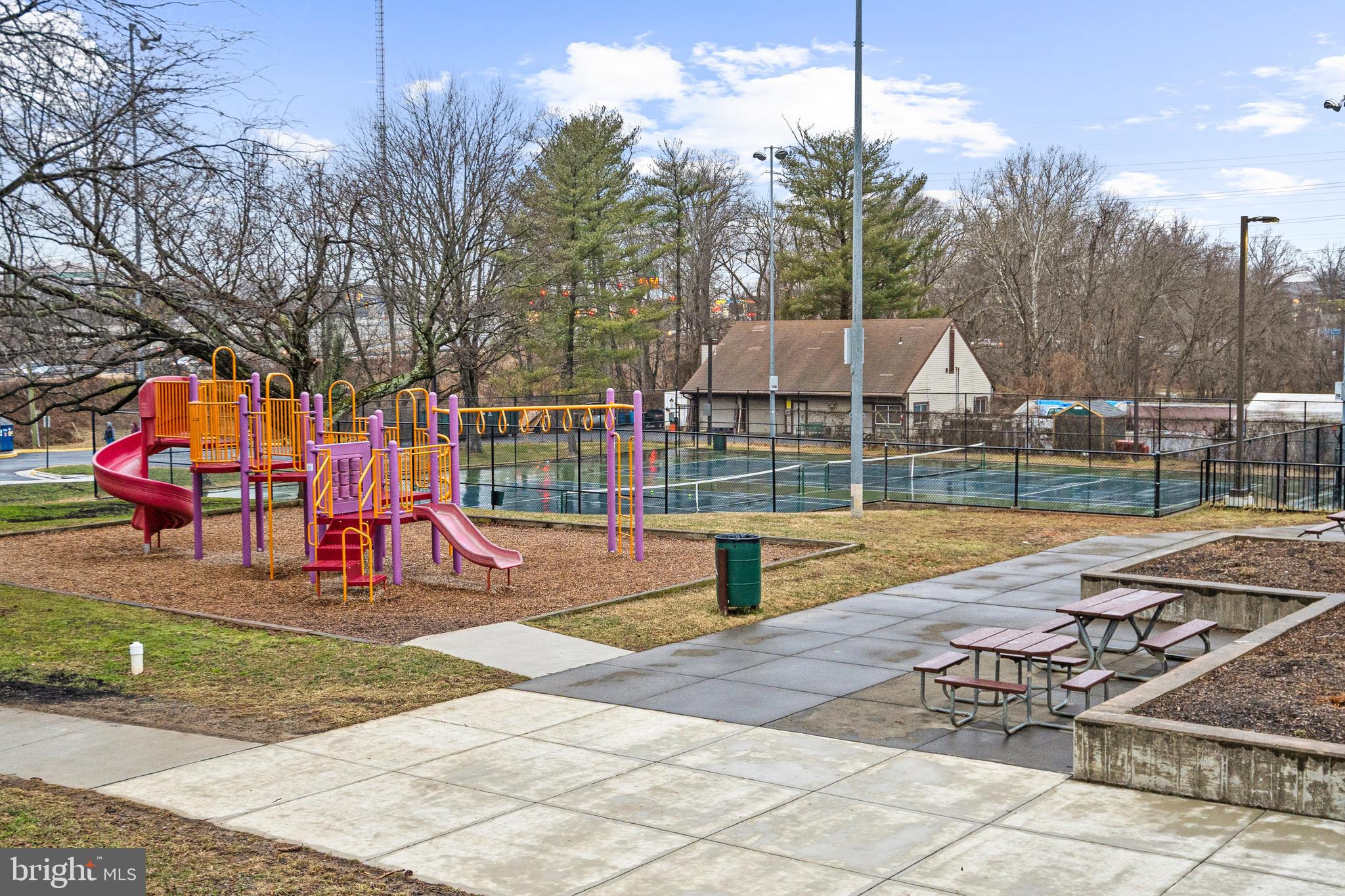 JEFFERSON PARK - Residential