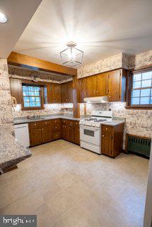 418 LOCUST AVE AVENUE