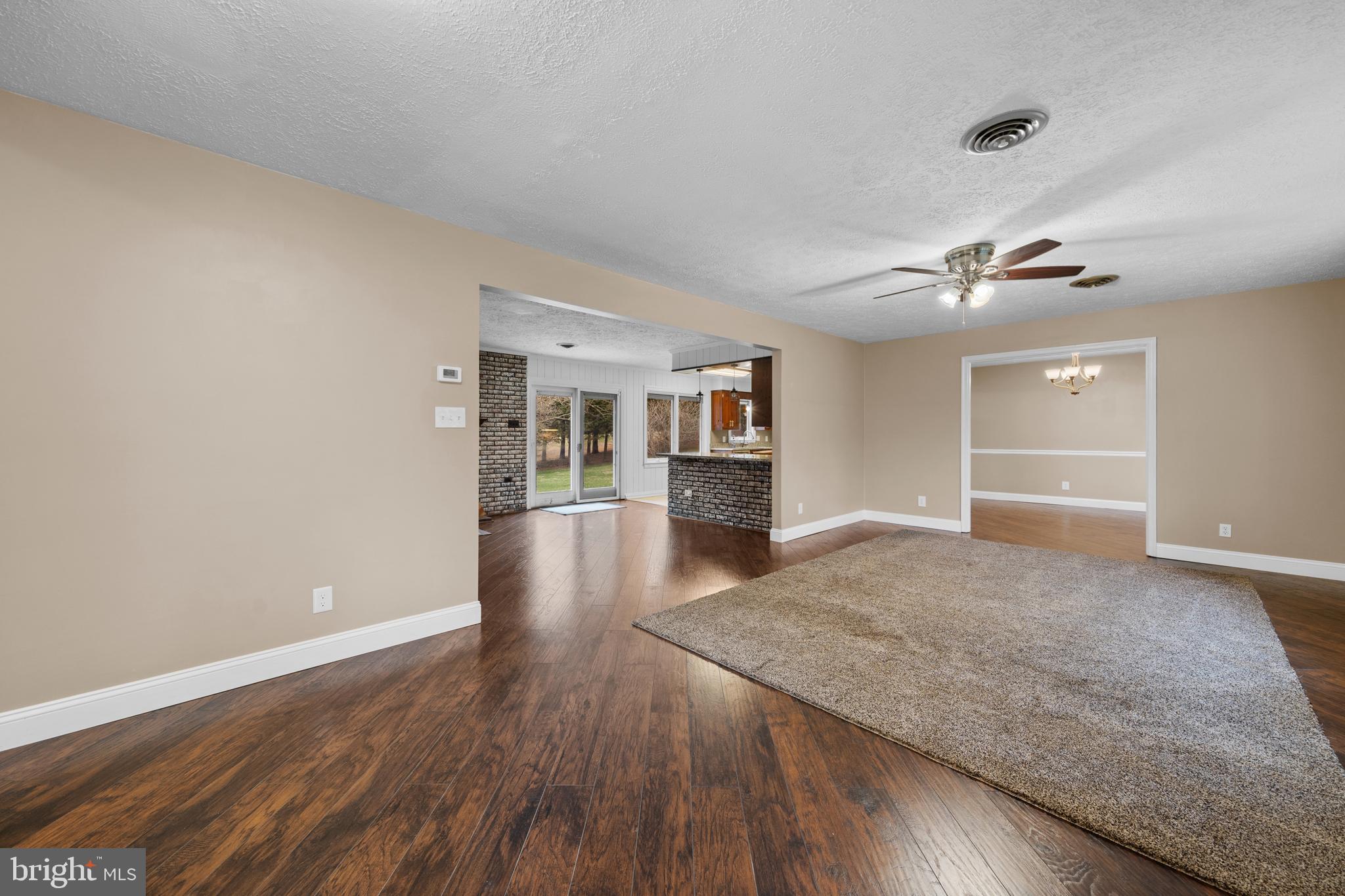 STONE FARM - Residential