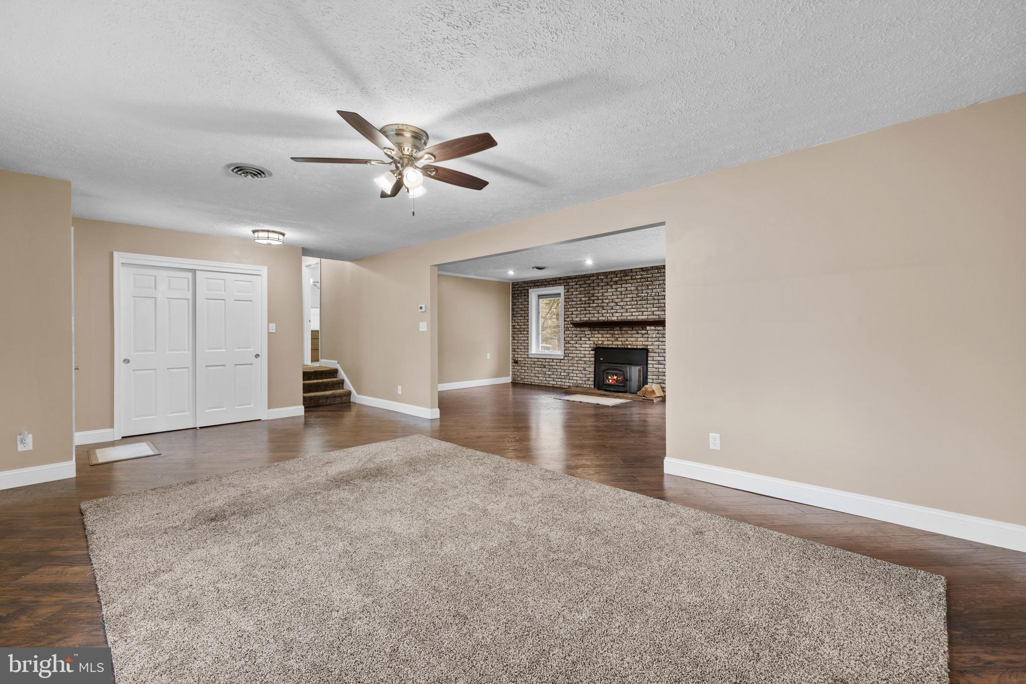 STONE FARM - Residential