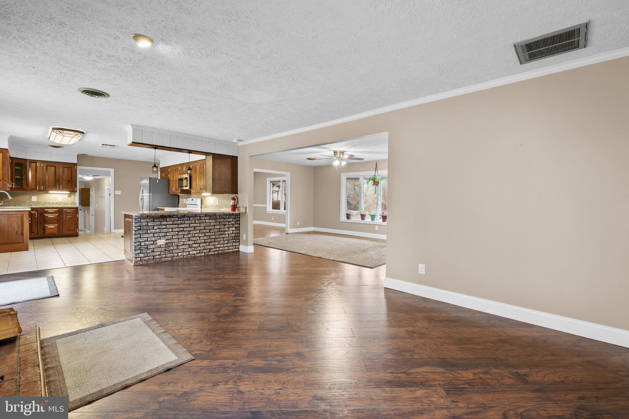 STONE FARM - Residential