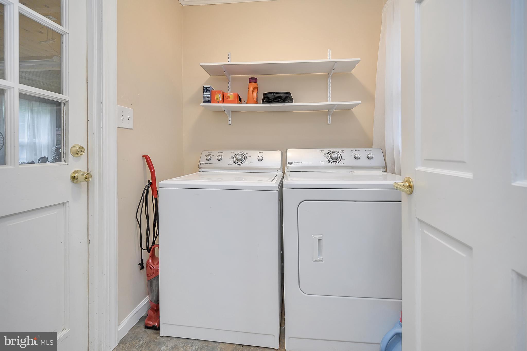 NORTH FERRY FARMS - Residential