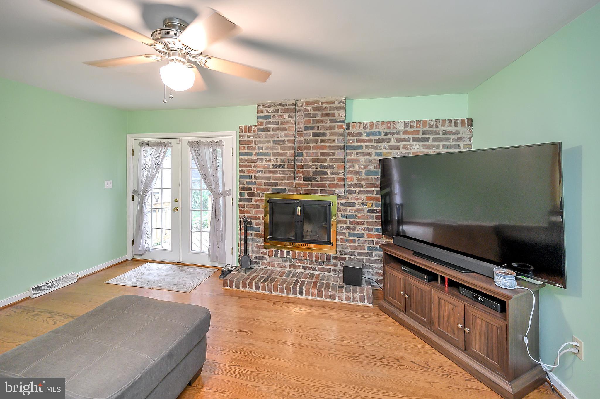 NORTH FERRY FARMS - Residential