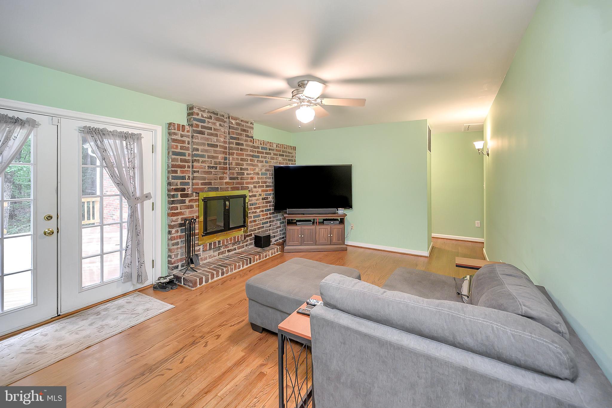 NORTH FERRY FARMS - Residential