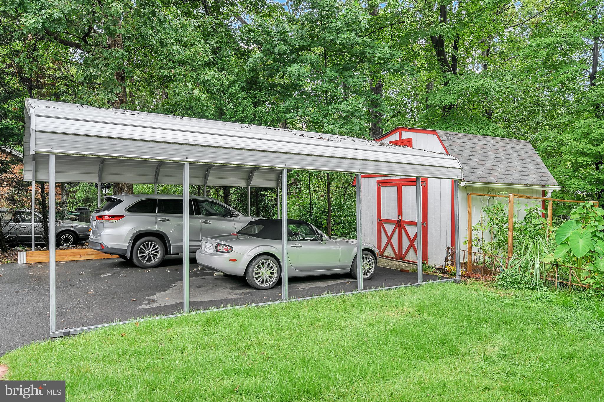 NORTH FERRY FARMS - Residential