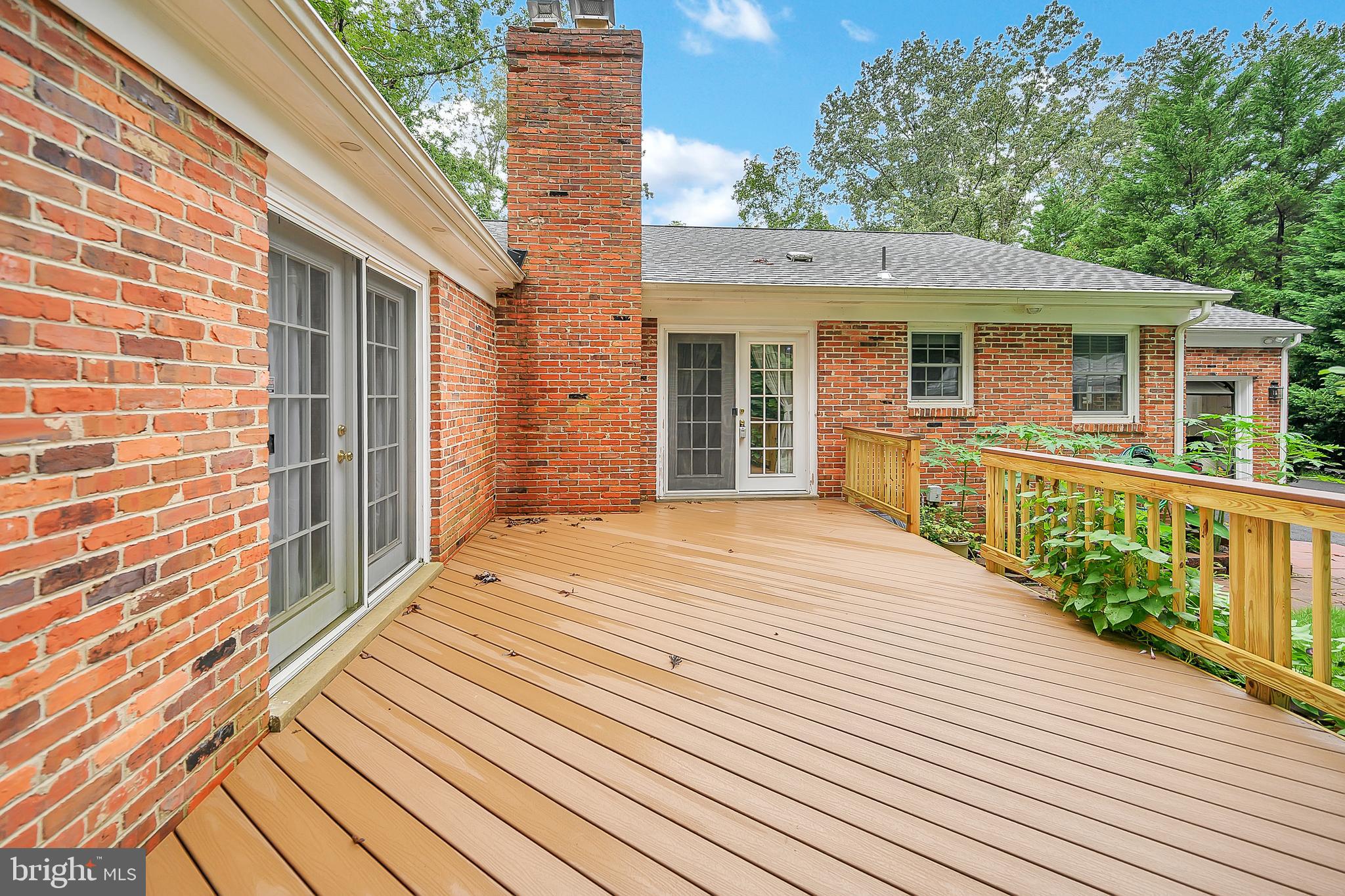 NORTH FERRY FARMS - Residential