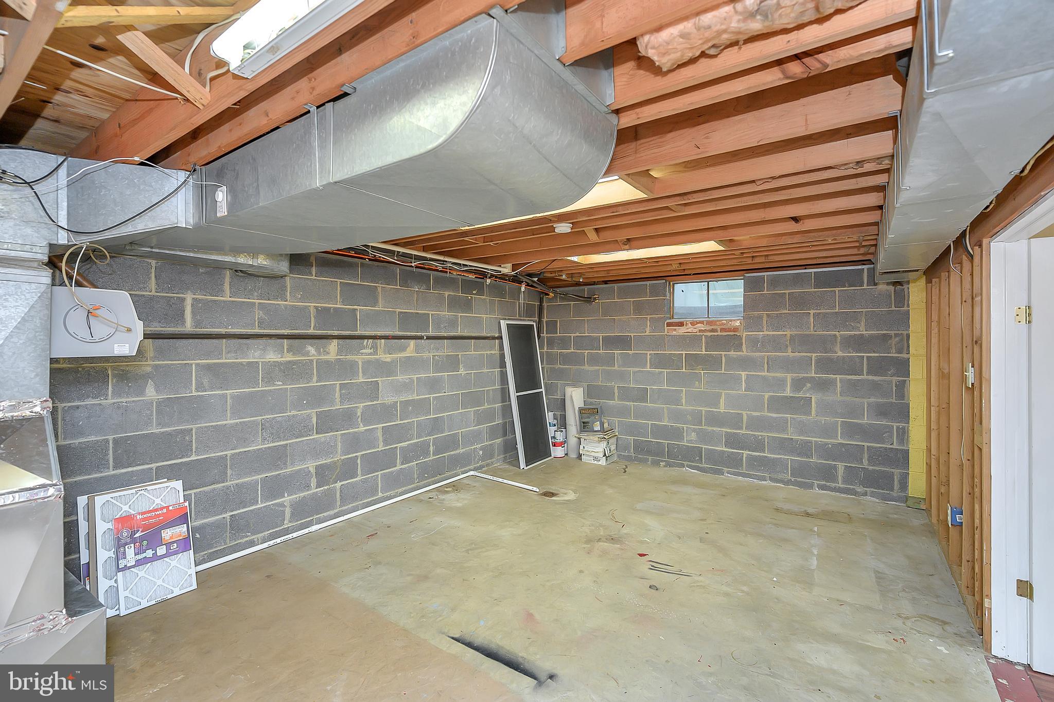 NORTH FERRY FARMS - Residential