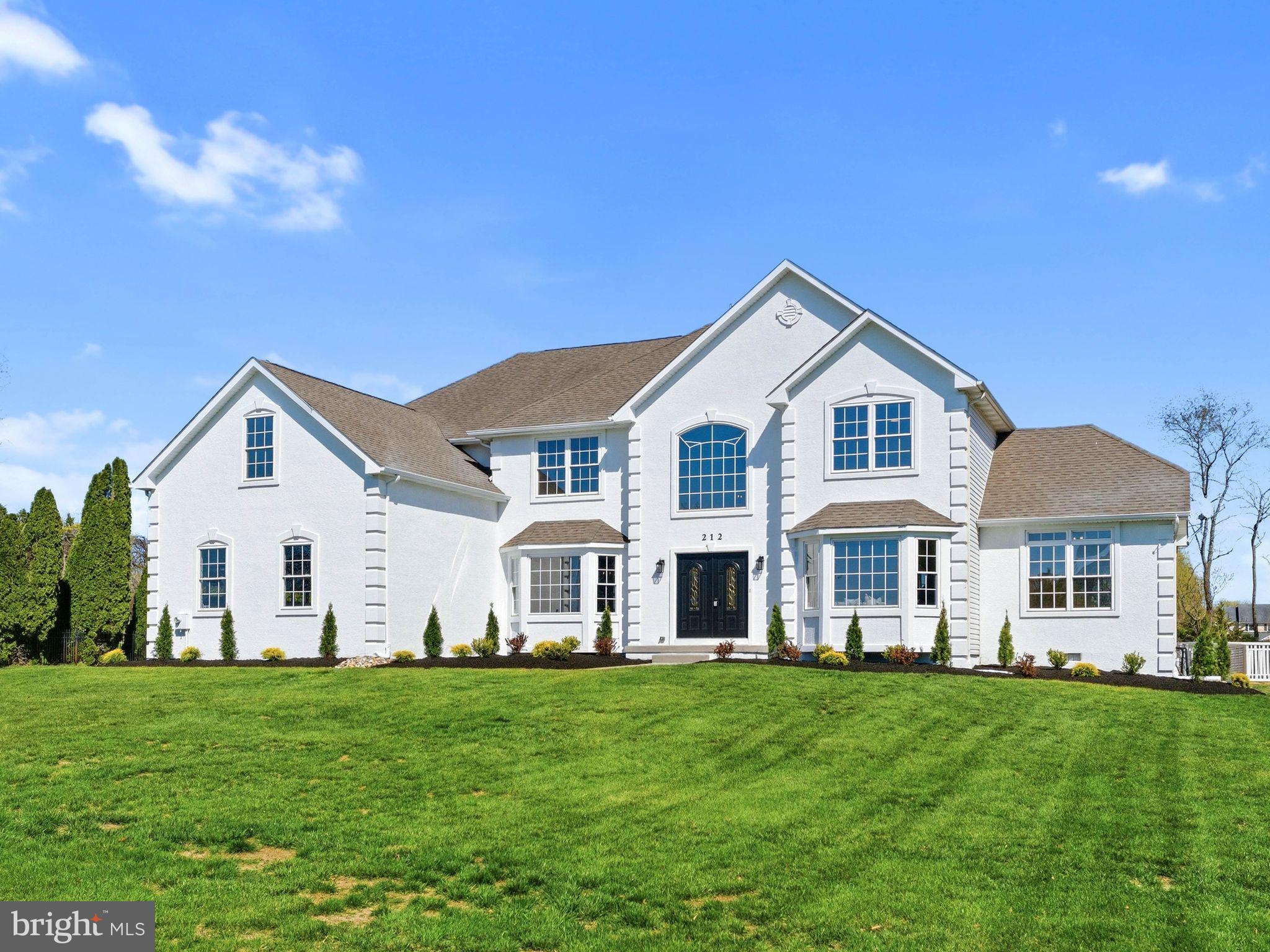 212 EAGLE COURT