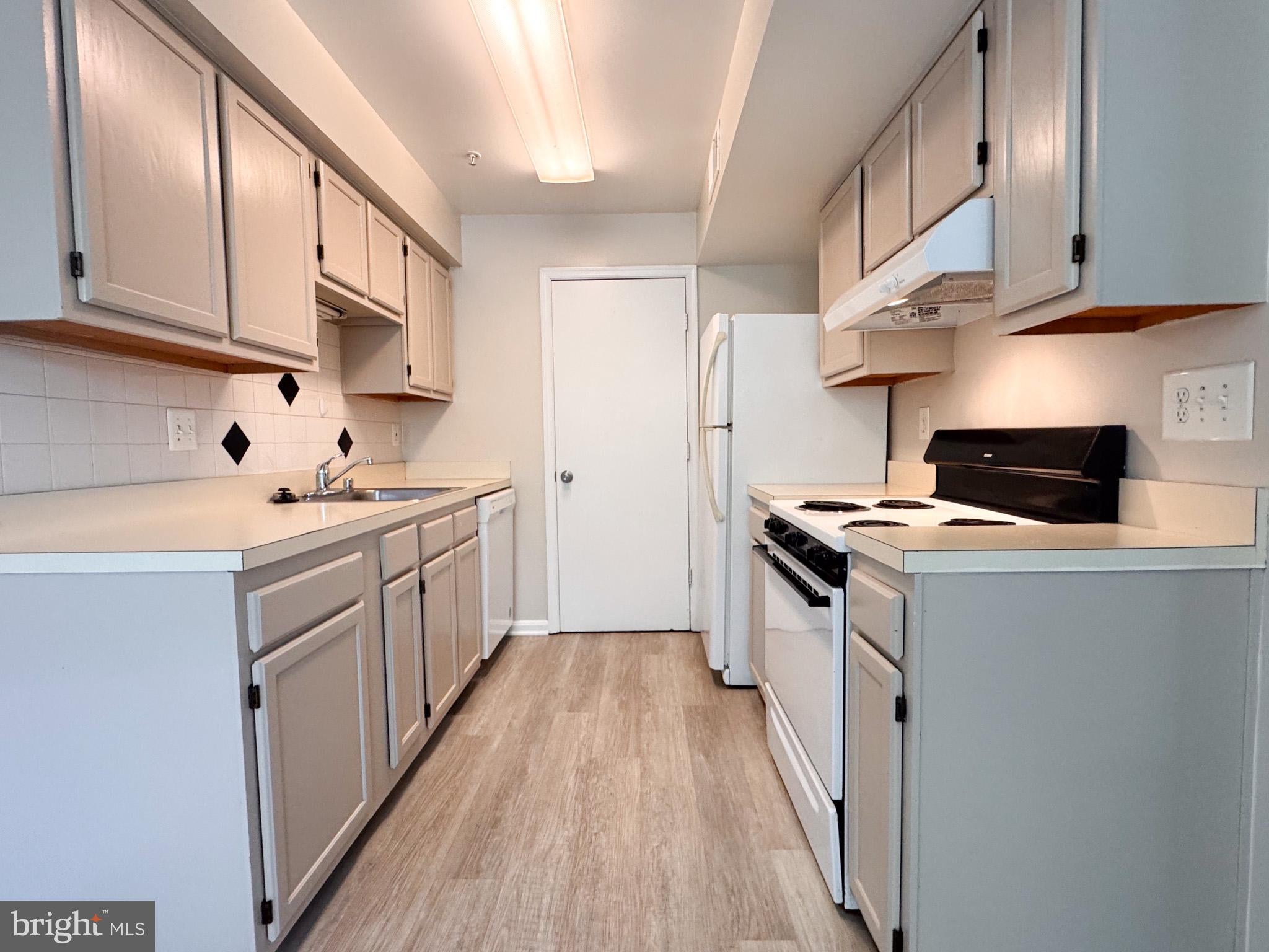 2501 MCVEARY COURT 11