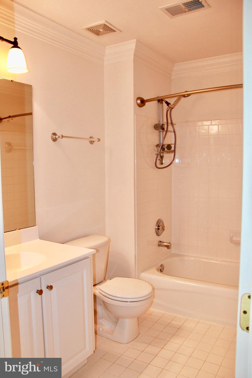 CAMERON STATION - Residential Lease