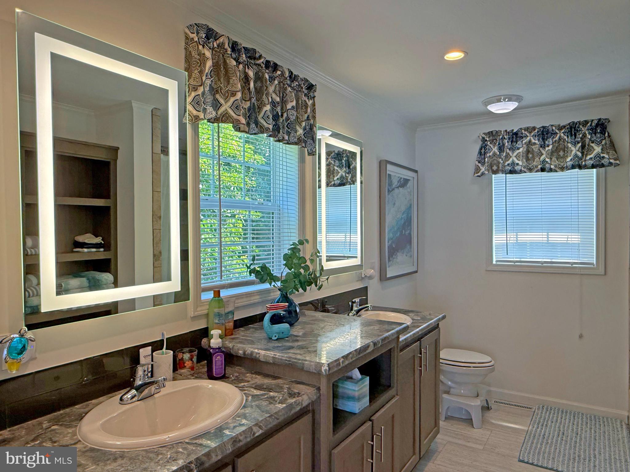 COLONIAL EAST MHP - Residential