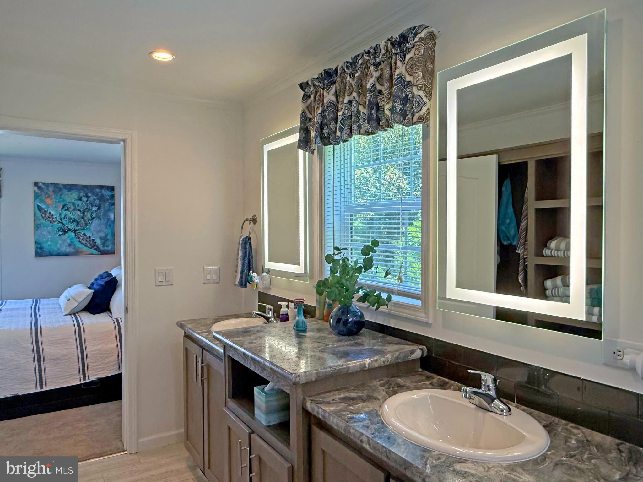 COLONIAL EAST MHP - Residential