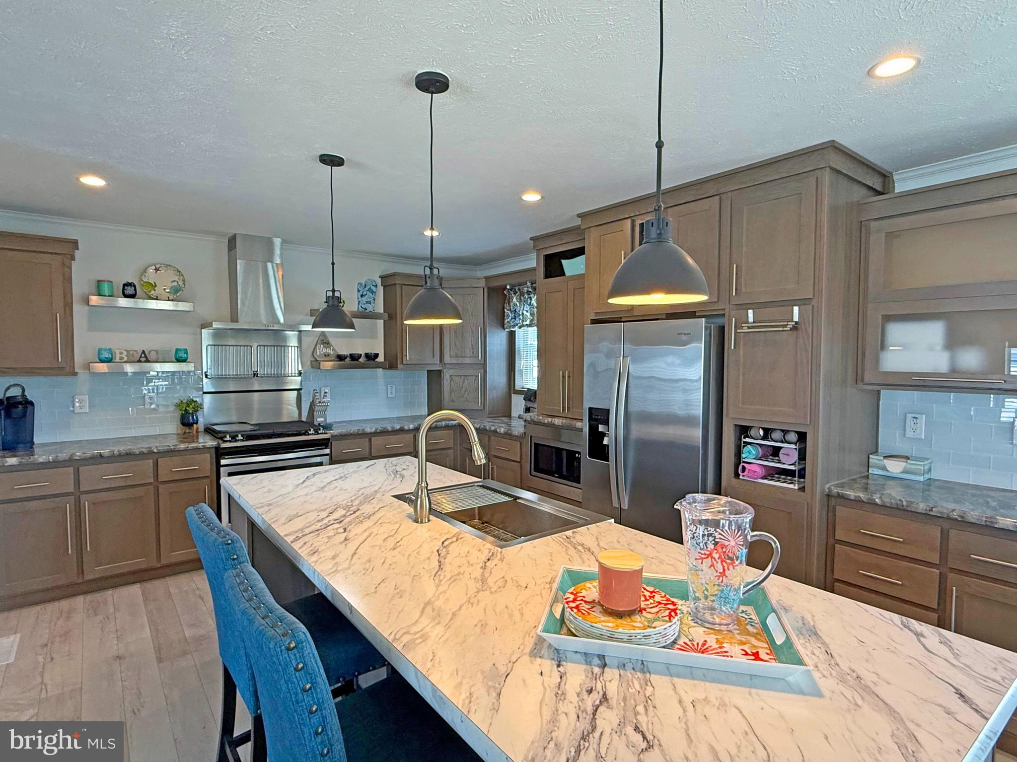 COLONIAL EAST MHP - Residential