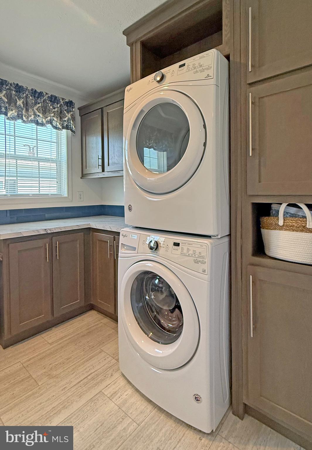 COLONIAL EAST MHP - Residential