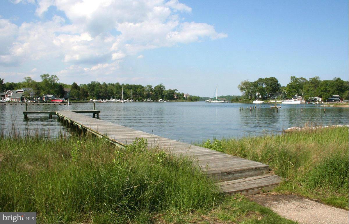 WOODLAND BEACH - Residential