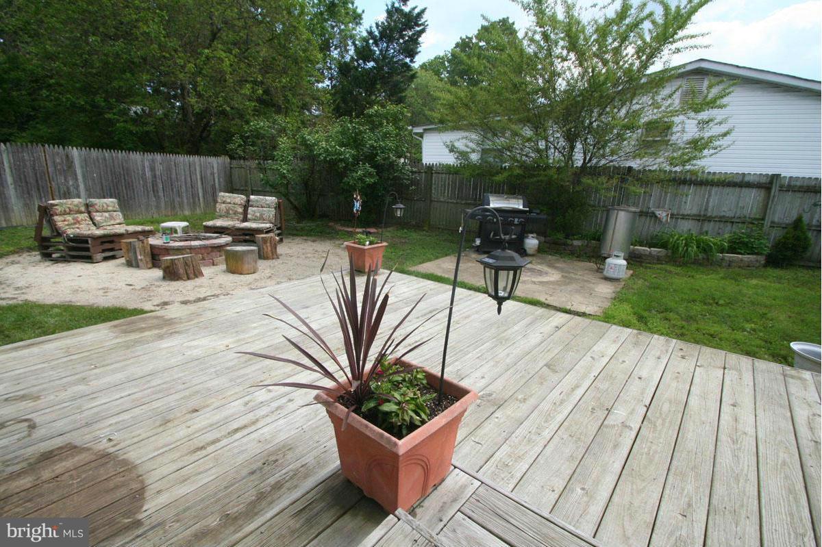 WOODLAND BEACH - Residential