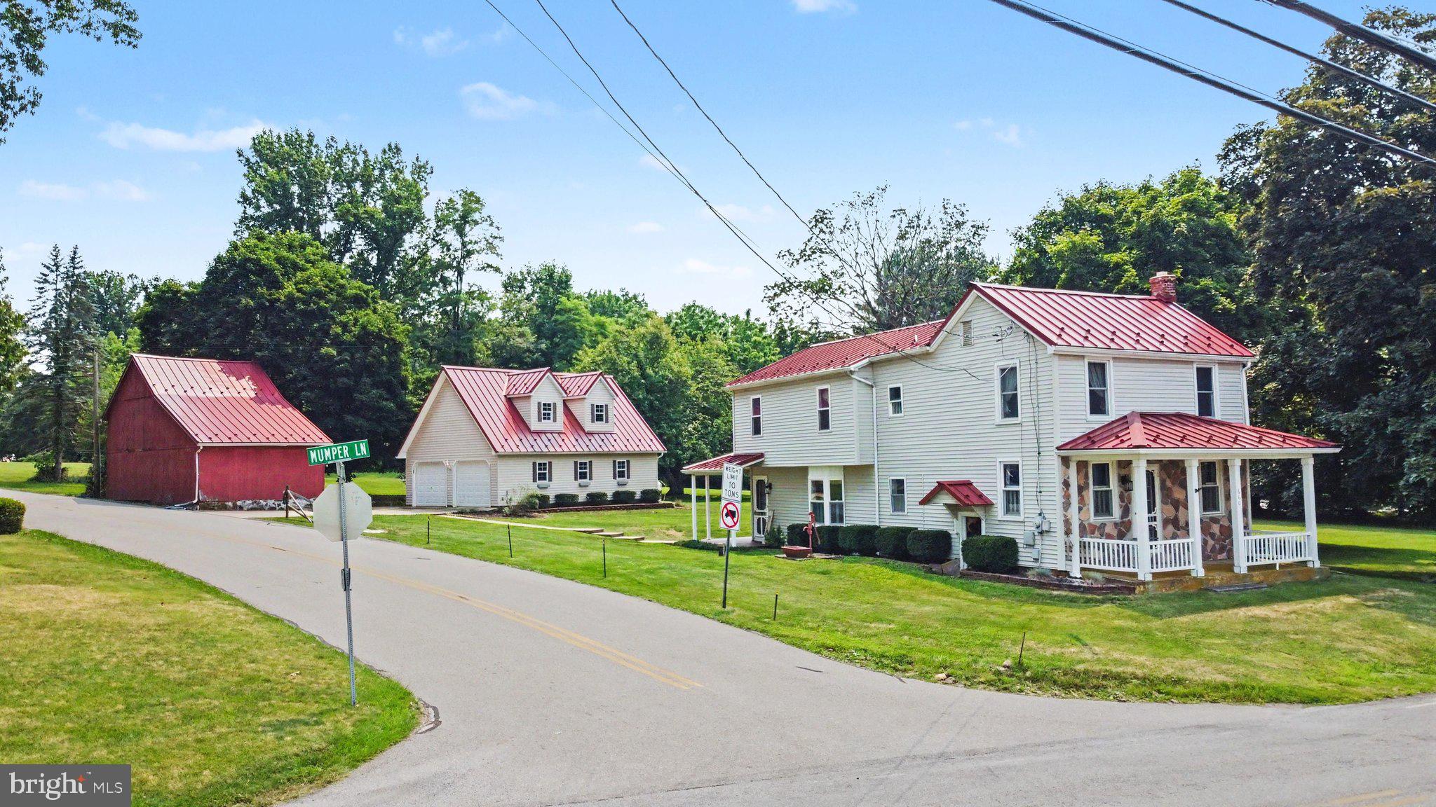 660 MUMPER LANE