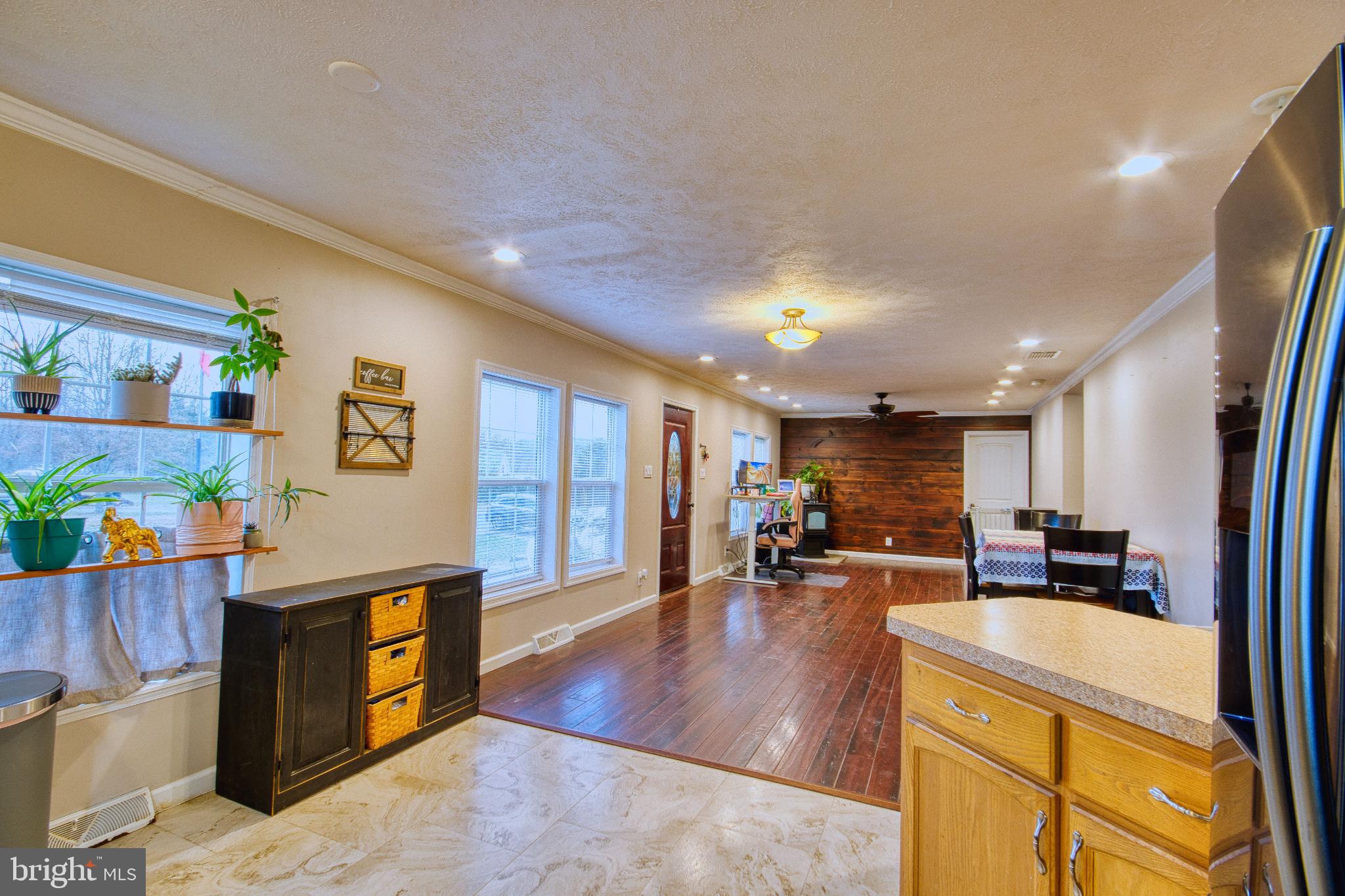 343 DARK HOLLOW ROAD