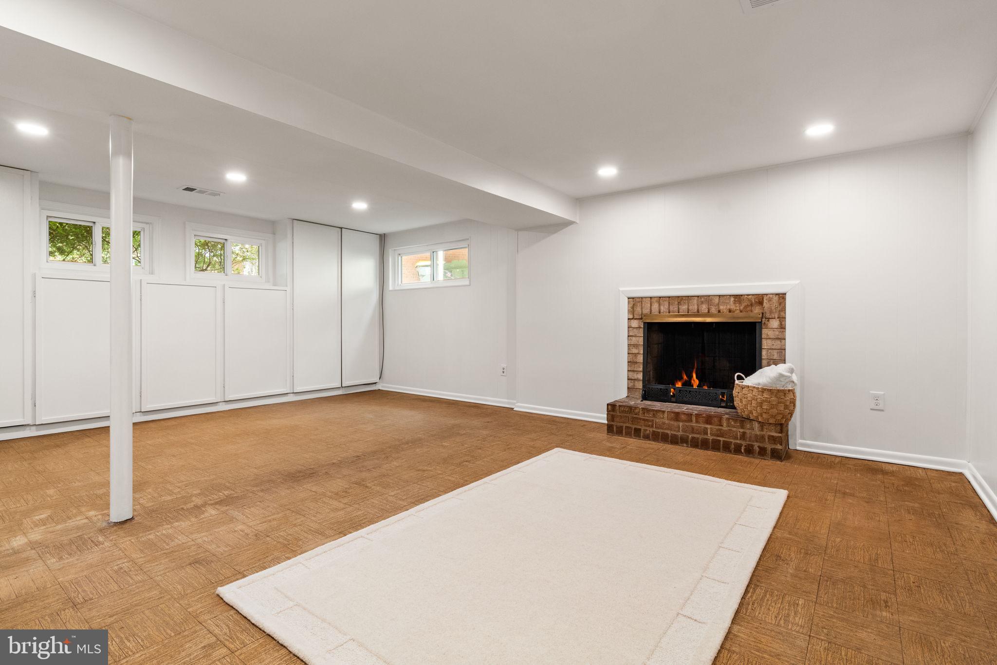 KINGS PARK WEST - Residential