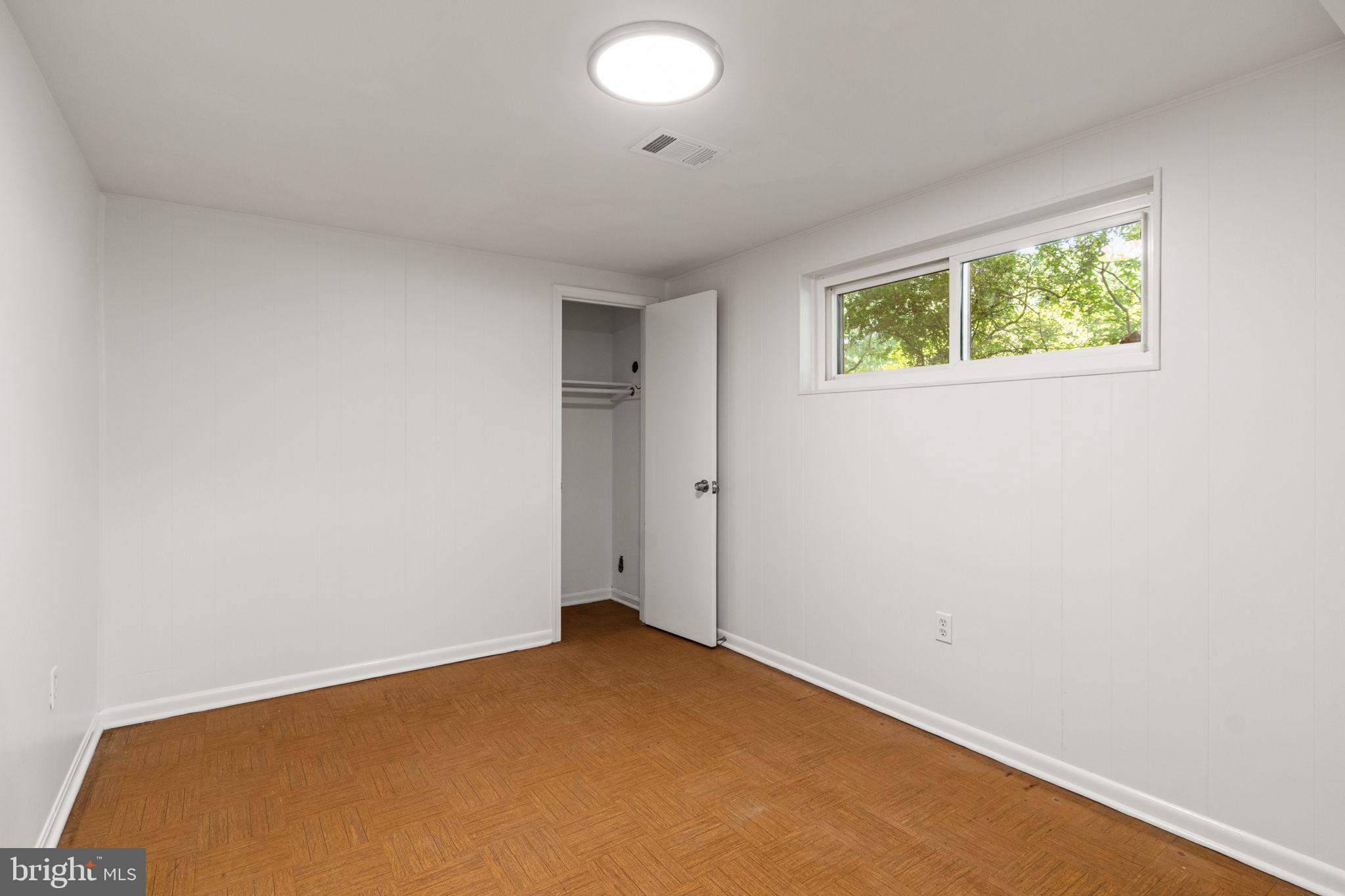 KINGS PARK WEST - Residential