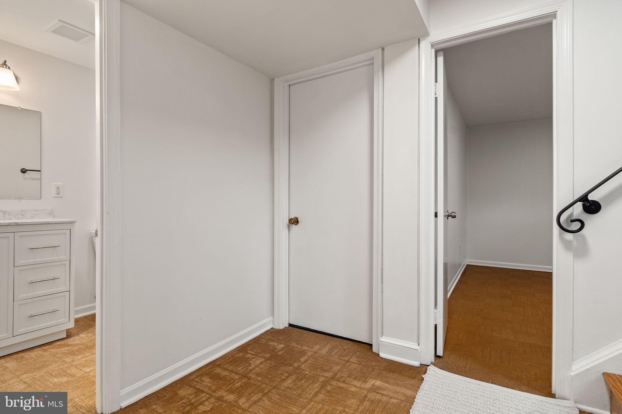 KINGS PARK WEST - Residential