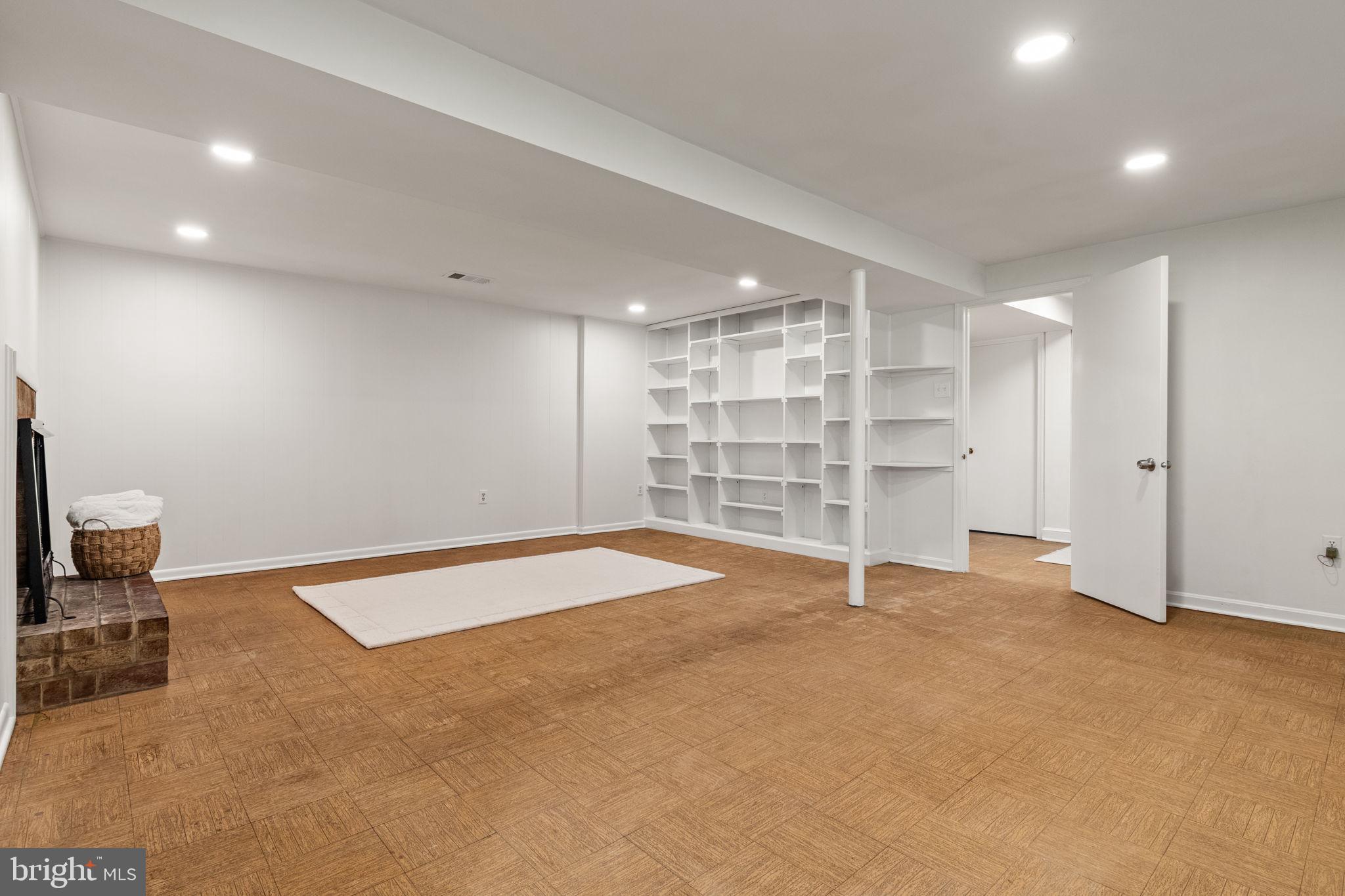 KINGS PARK WEST - Residential