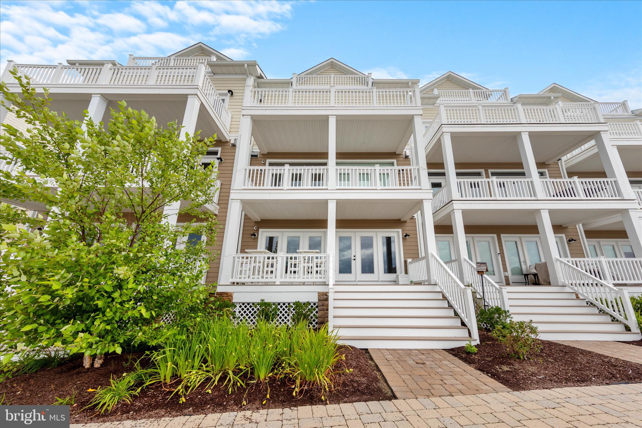 WELLS COVE MARINA & TOWNHOMES - Residential