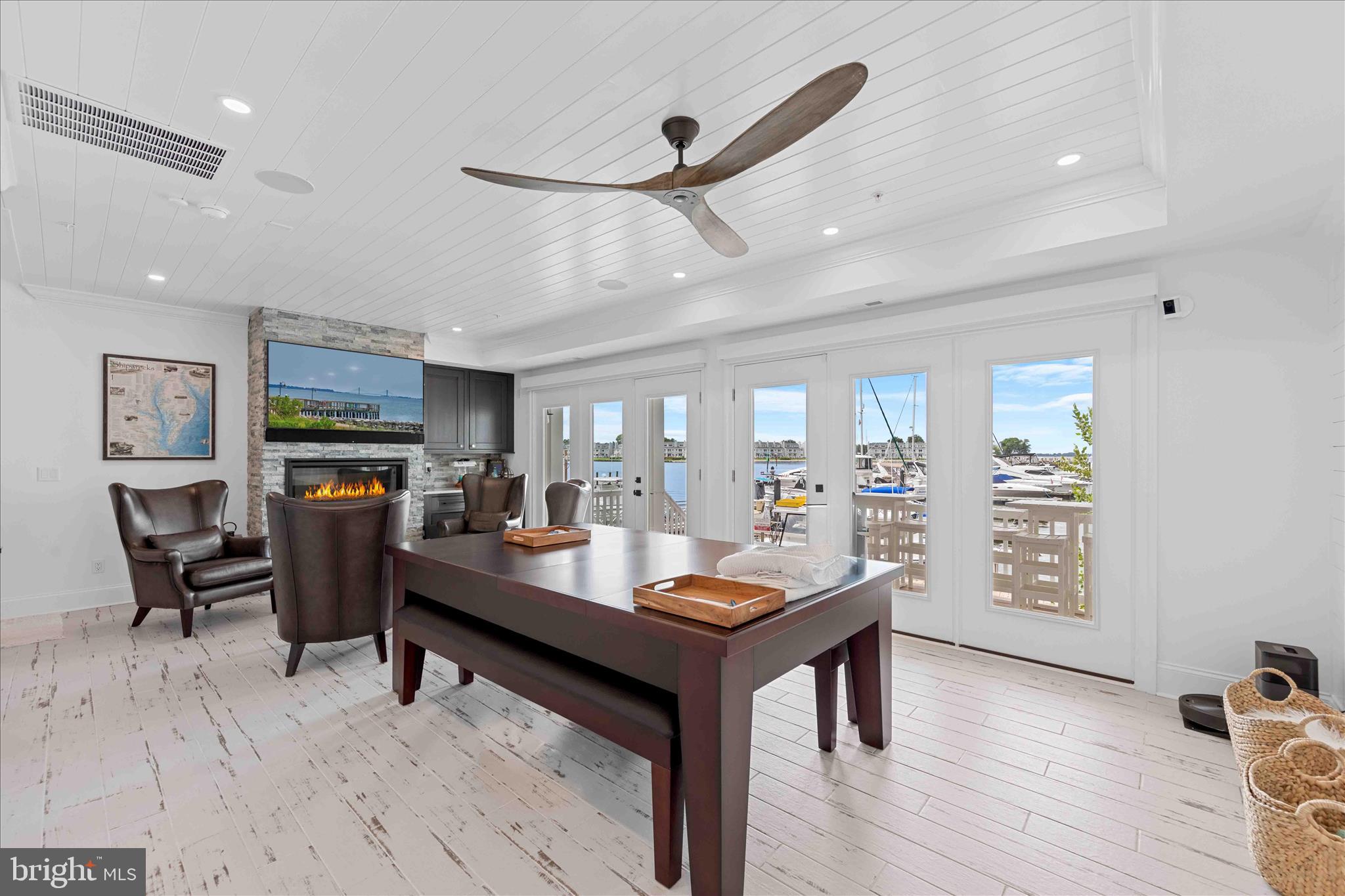 WELLS COVE MARINA & TOWNHOMES - Residential