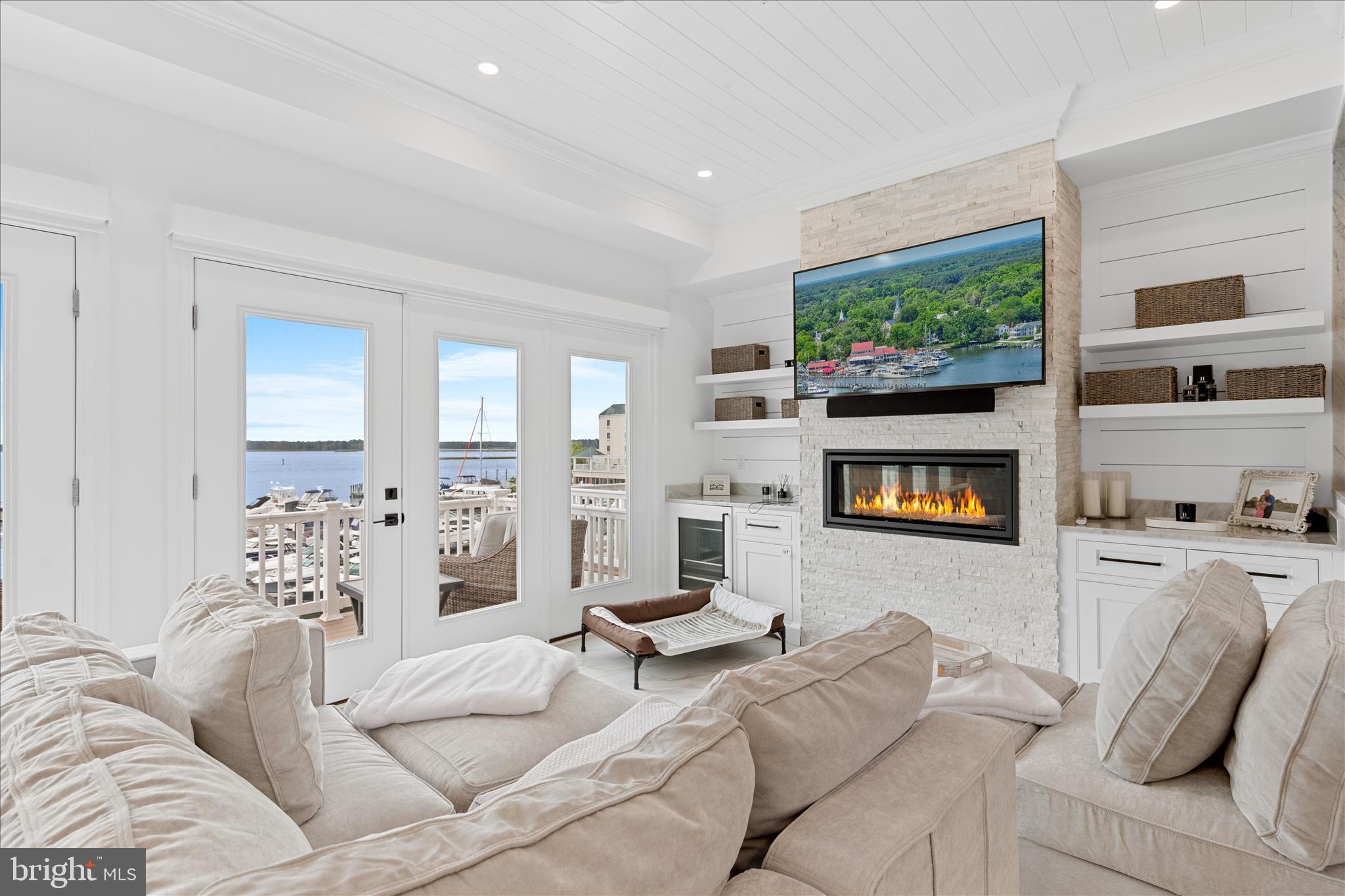 WELLS COVE MARINA & TOWNHOMES - Residential