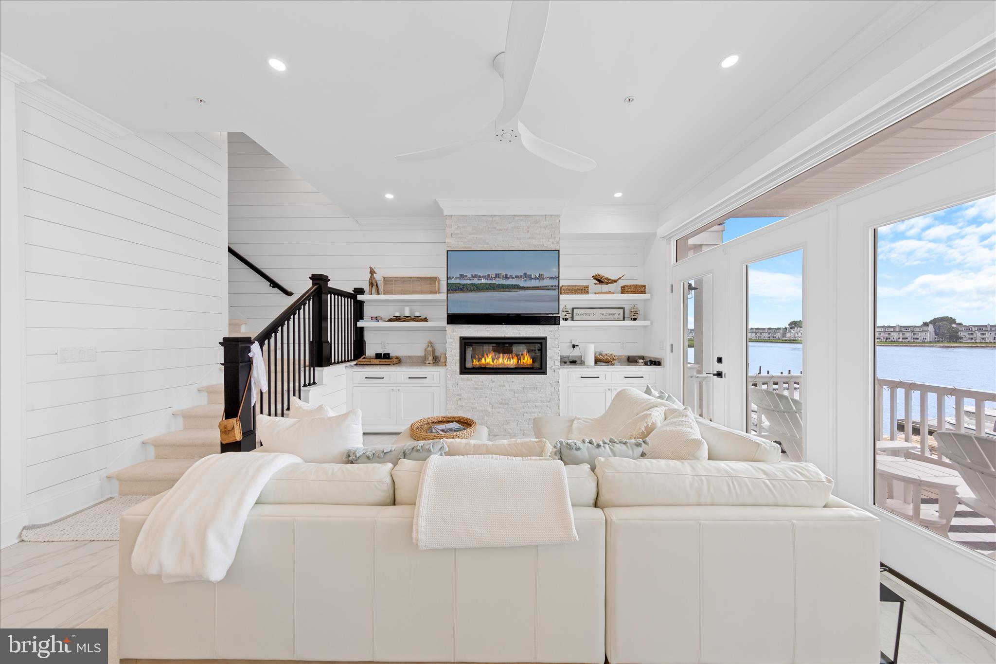 WELLS COVE MARINA & TOWNHOMES - Residential