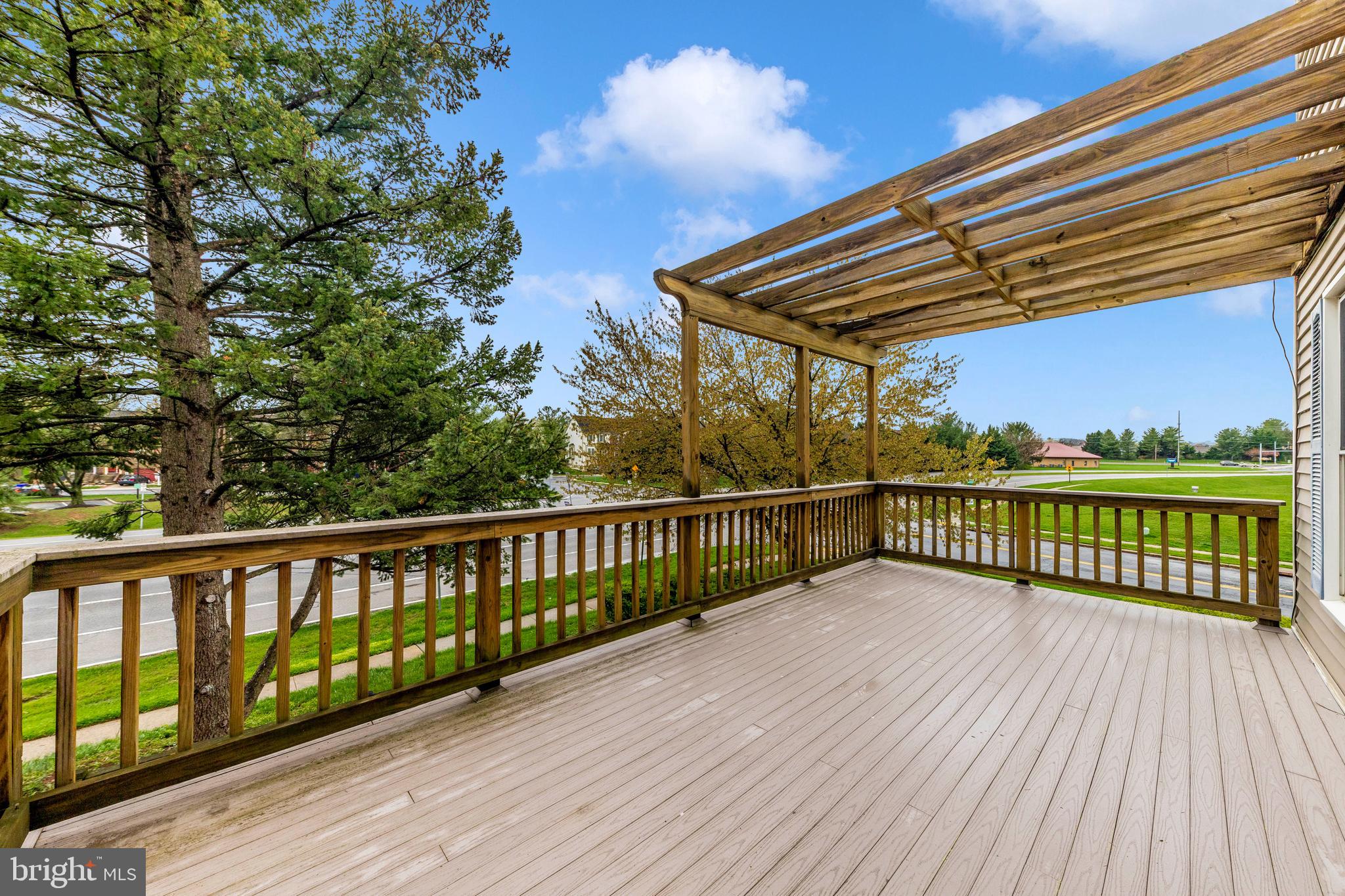 THE CHASE OF FOXCROFT - Residential