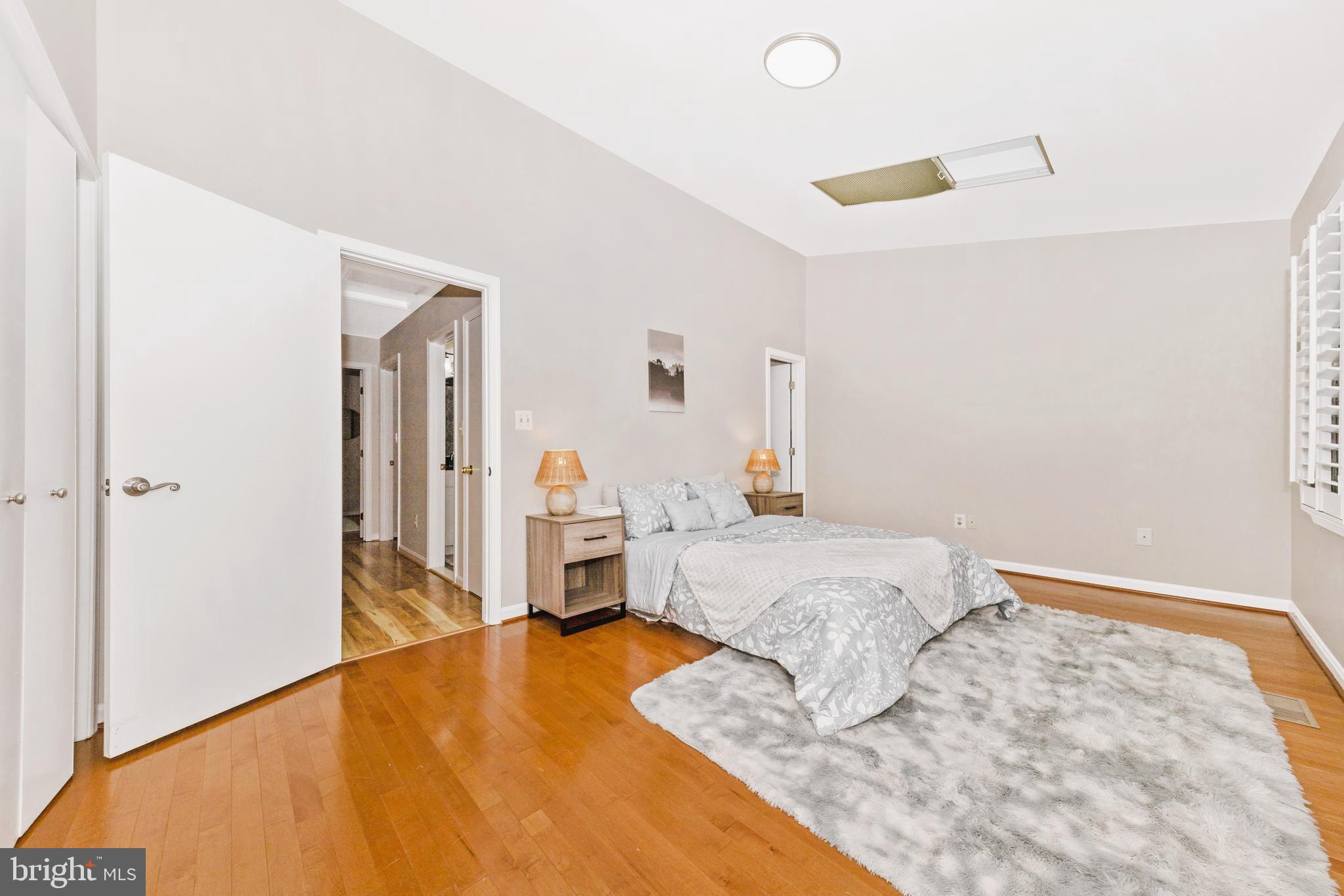 THE CHASE OF FOXCROFT - Residential