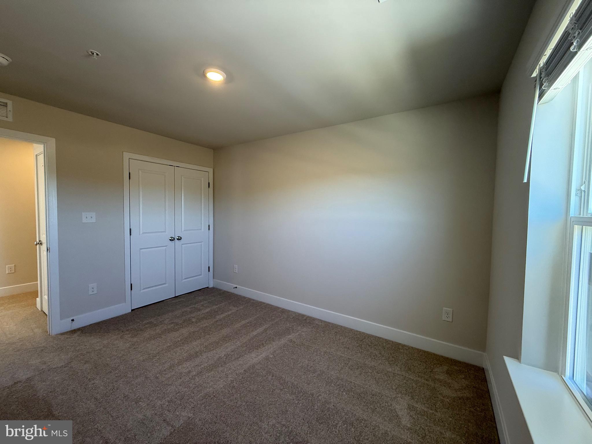 LAKESIDE AT TRAPPE - Residential Lease