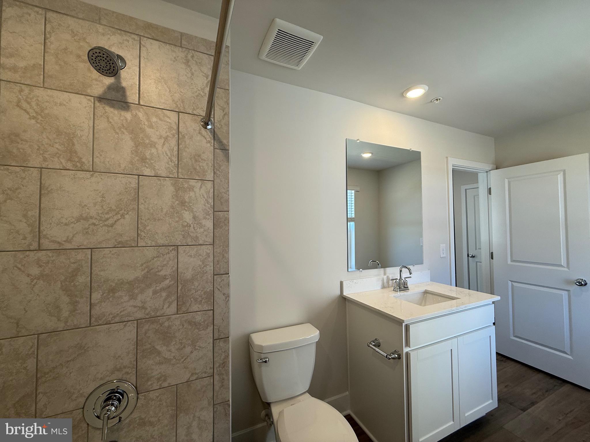 LAKESIDE AT TRAPPE - Residential Lease