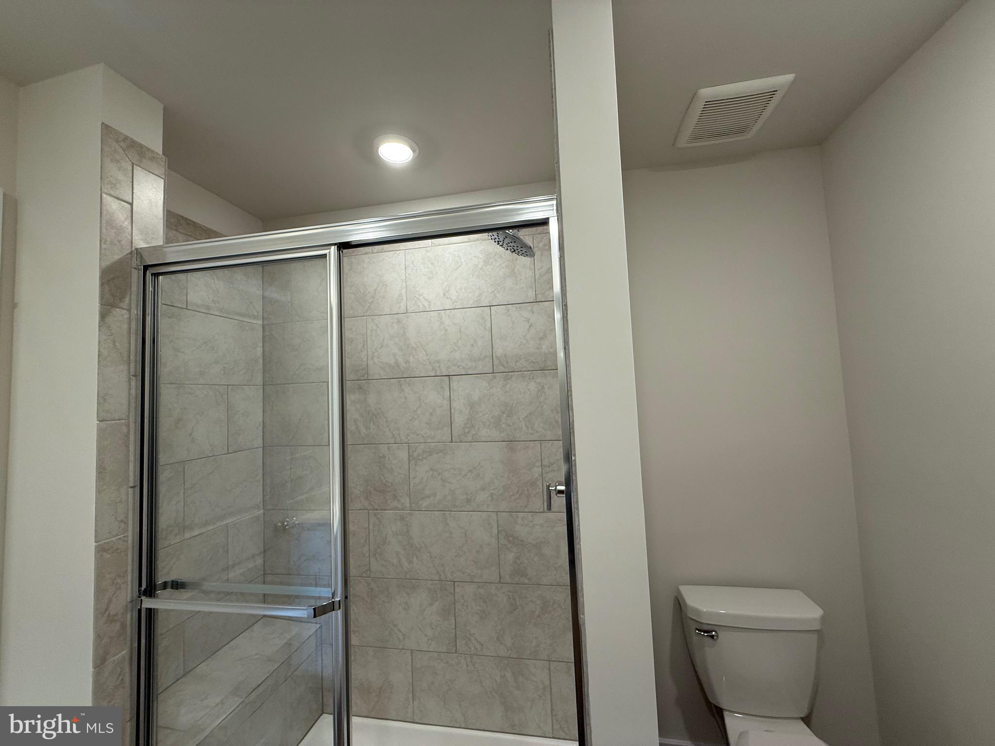 LAKESIDE AT TRAPPE - Residential Lease